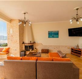 5 bedroom villa with pool, near Acharavi, sleeps 9